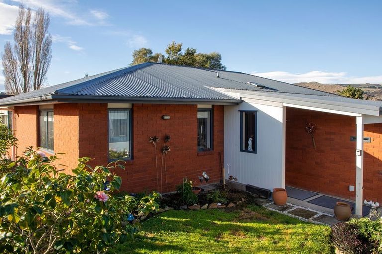 Photo of property in 14b Scotland Street, Roxburgh, 9500