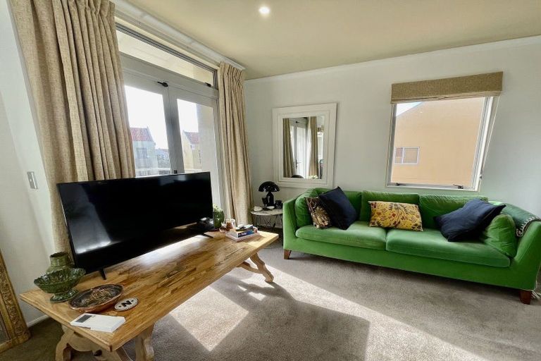 Photo of property in Marrakech Cafe, 74/305 Evans Bay Parade, Hataitai, Wellington, 6021