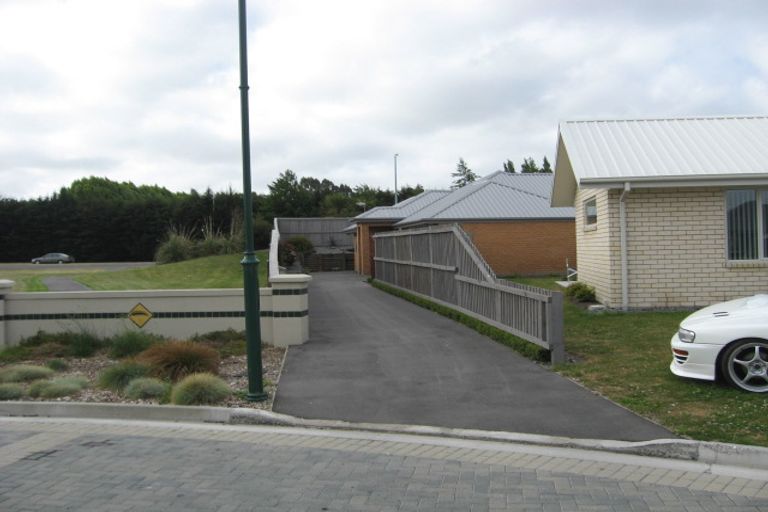 Photo of property in 11 Havana Gardens, Shirley, Christchurch, 8052