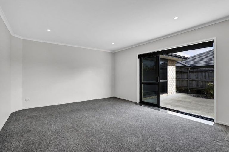 Photo of property in 16 Keene Drive, Bell Block, New Plymouth, 4312