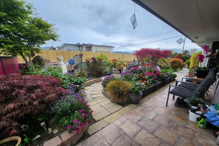 Photo of property in 6 Kenilworth Road, Oamaru North, Oamaru, 9400