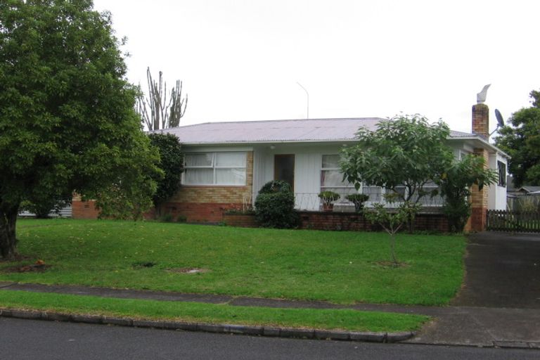 Photo of property in 2 Pandora Place, Pakuranga, Auckland, 2010