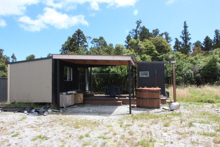 Photo of property in 19 Nyhon Place, Haast, 7886