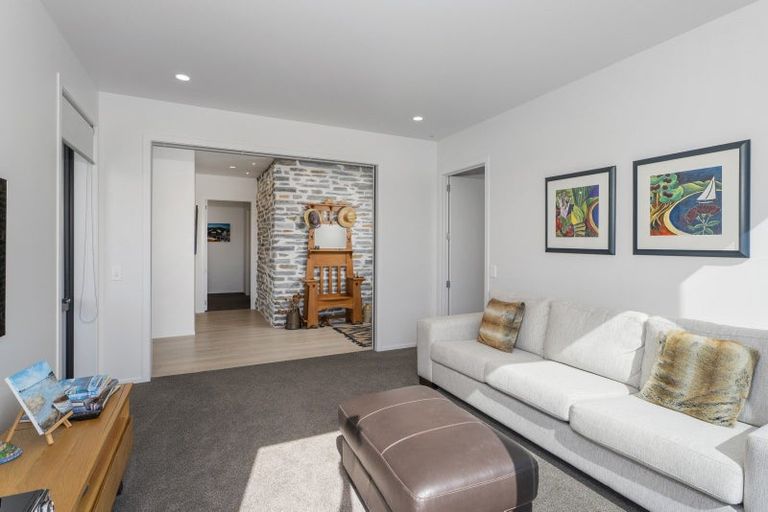 Photo of property in 11 Awatea Drive, Whitianga, 3510