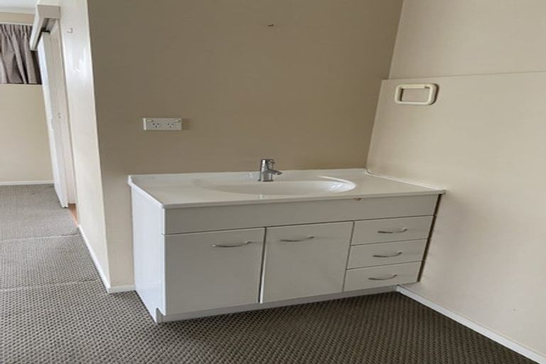 Photo of property in 15 Matipo Crescent, Pukete, Hamilton, 3200