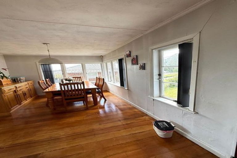 Photo of property in 205 Titirangi Road, Titirangi, Auckland, 0604