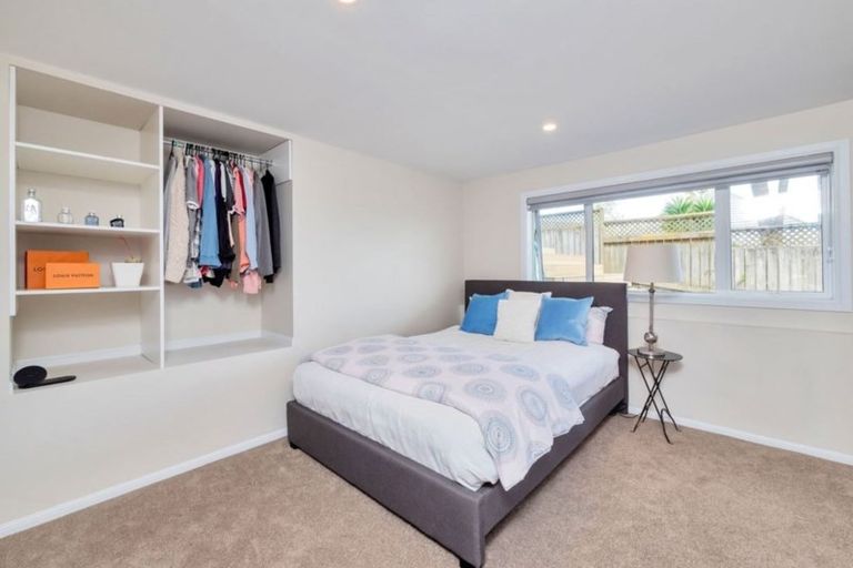Photo of property in 9 Manu Place, Pinehill, Auckland, 0632