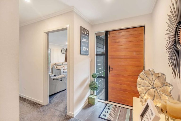 Photo of property in 15 Trump Place, Kelvin Grove, Palmerston North, 4414