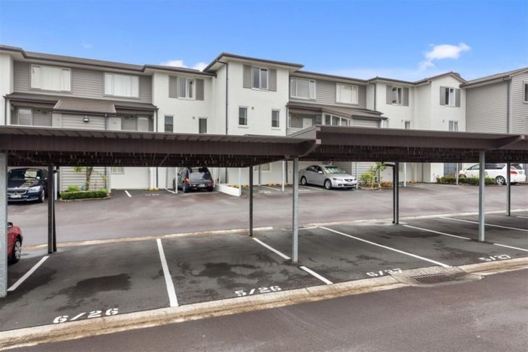 Photo of property in 5/26 Oneroa Road, East Tamaki, Auckland, 2013