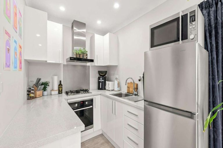 Photo of property in 87 Kirton Drive, Riverstone Terraces, Upper Hutt, 5018