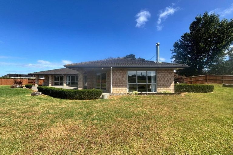 Photo of property in 27 Williams Road, Glenbrook, Waiuku, 2681