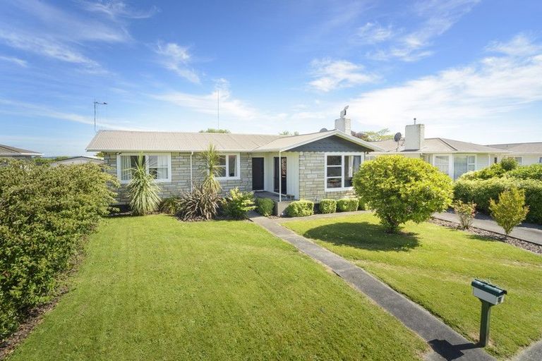 Photo of property in 43 Sutherland Crescent, Westbrook, Palmerston North, 4412