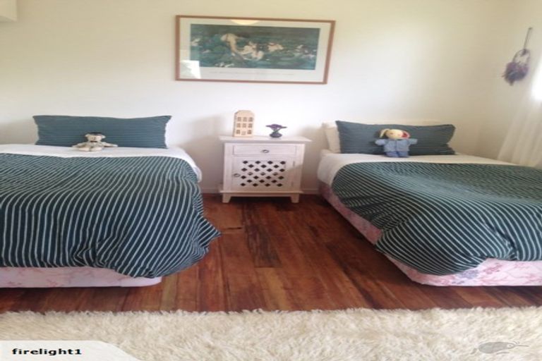 Photo of property in 95 Cornwallis Road, Cornwallis, Auckland, 0604