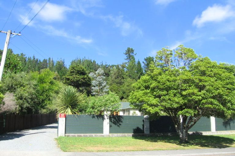 Photo of property in 190 Plateau Road, Te Marua, Upper Hutt, 5018