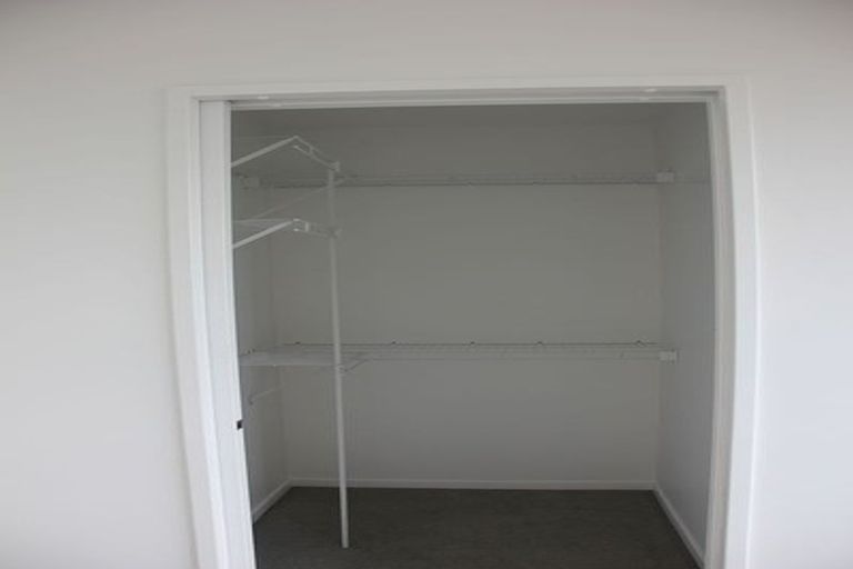 Photo of property in 15/62 Spenmoor Street, Newlands, Wellington, 6037