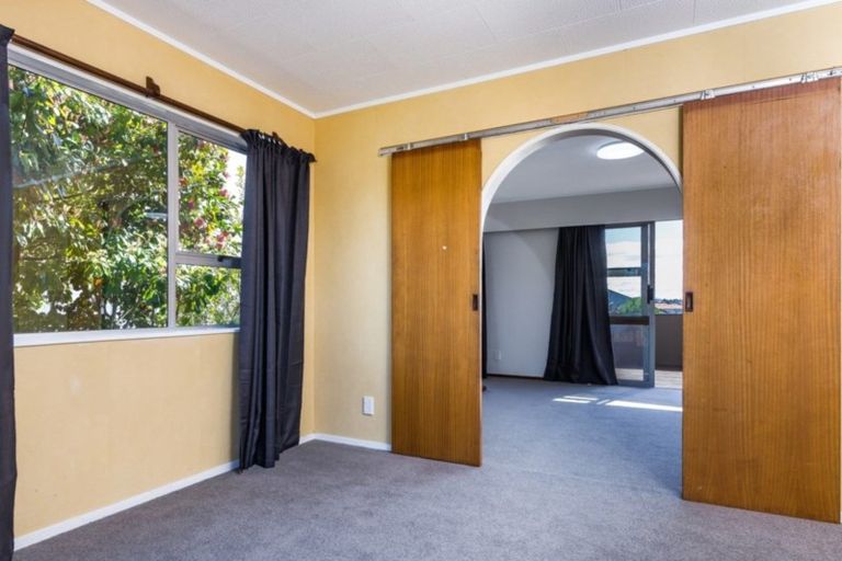Photo of property in 14 Kempton Place, Richmond Heights, Taupo, 3330