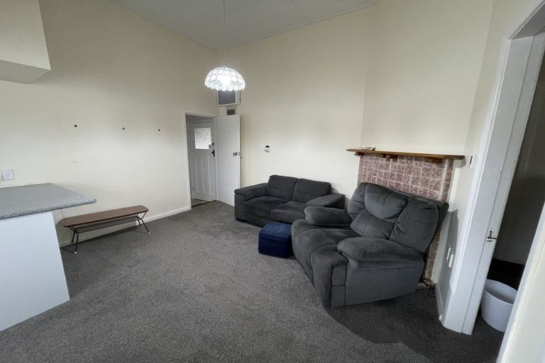 Photo of property in 70 Derwent Street, Island Bay, Wellington, 6023