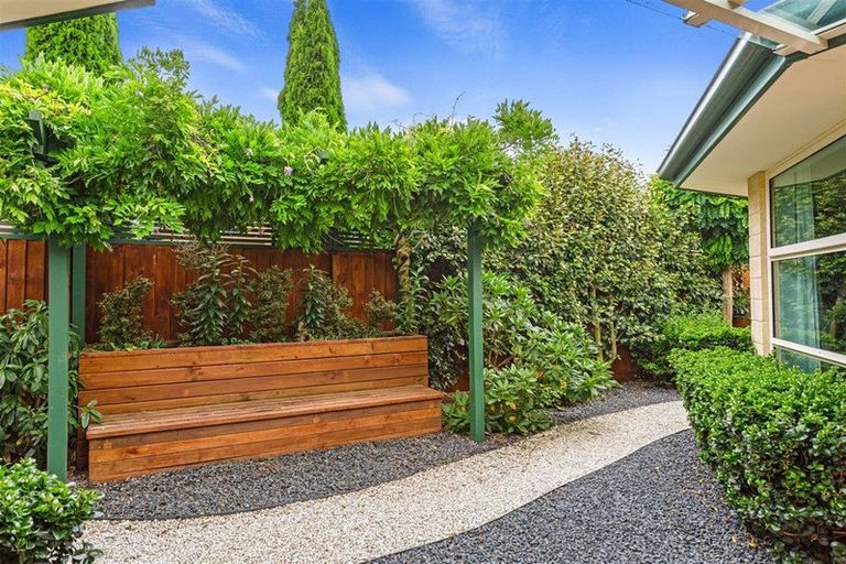 Photo of property in 15 Saddleback Green, Halswell, Christchurch, 8025