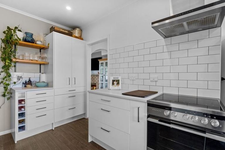 Photo of property in 11d Trinidad Road, Sunnynook, Auckland, 0620