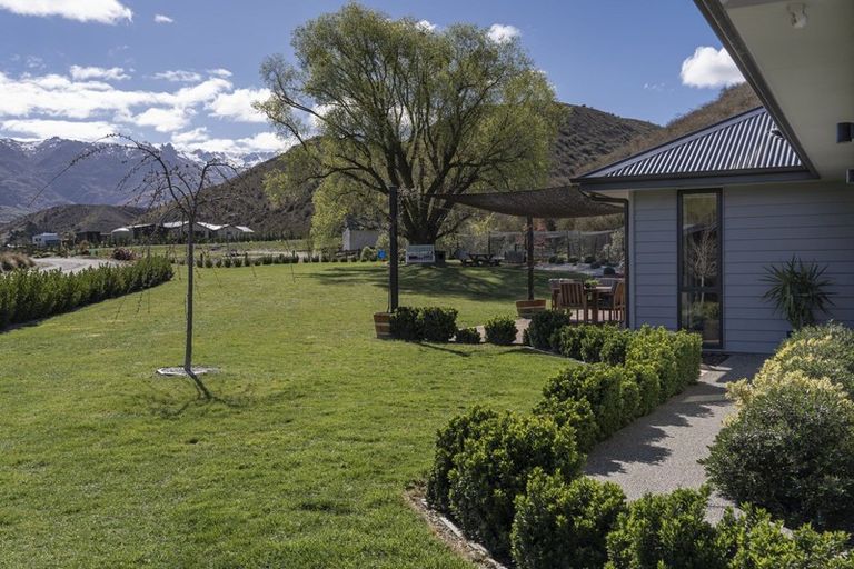 Photo of property in 20 Sugarloaf Drive, Mount Pisa, Cromwell, 9384
