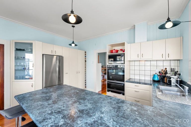 Photo of property in 14 Trafalgar Street, Waiwhetu, Lower Hutt, 5010