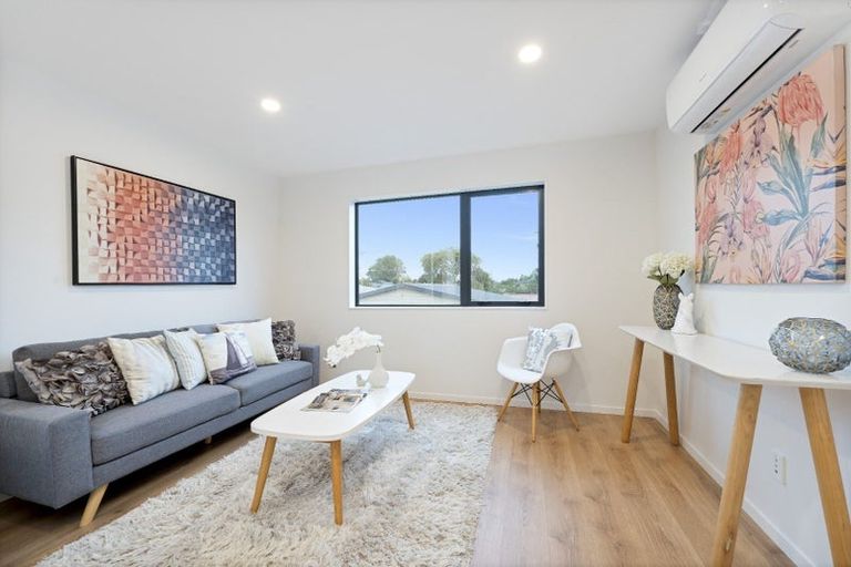 Photo of property in 8/11 Hereford Street, Te Atatu Peninsula, Auckland, 0610