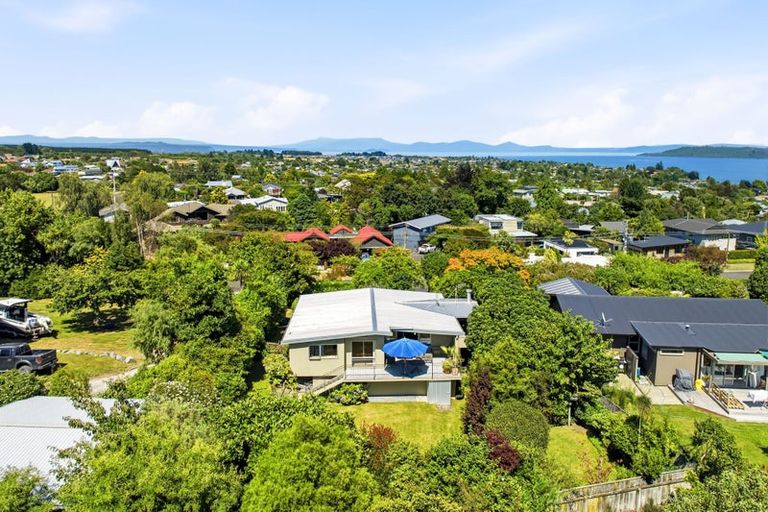 Photo of property in 48 Chesham Avenue, Waipahihi, Taupo, 3330