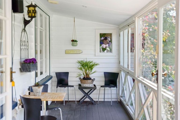 Photo of property in 430 Te Moana Road, Waikanae, 5036