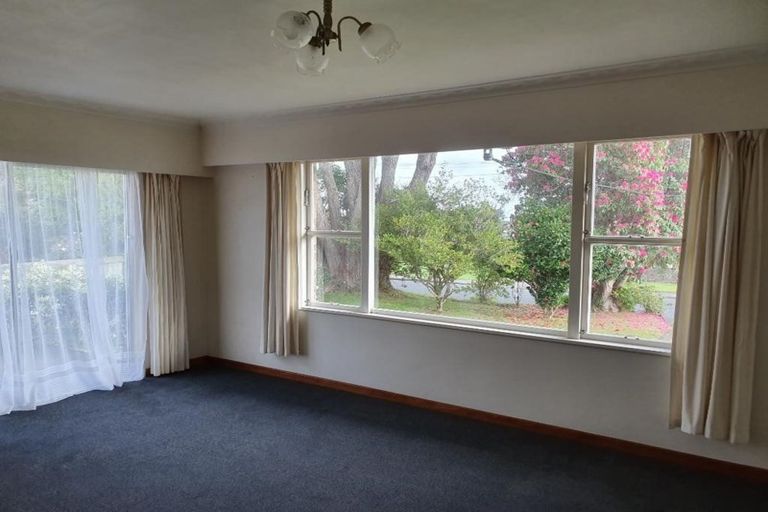Photo of property in 217 Frankley Road, Frankleigh Park, New Plymouth, 4310