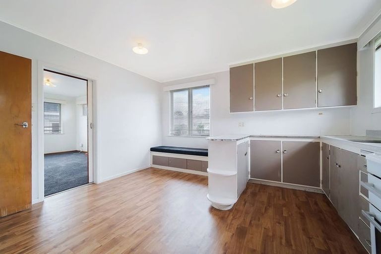 Photo of property in 136 Rathgar Road, Henderson, Auckland, 0610