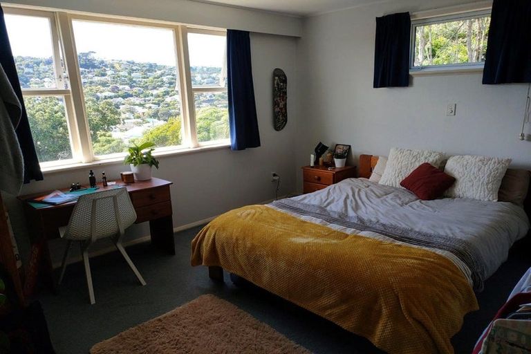 Photo of property in 8b Cam Street, Island Bay, Wellington, 6023