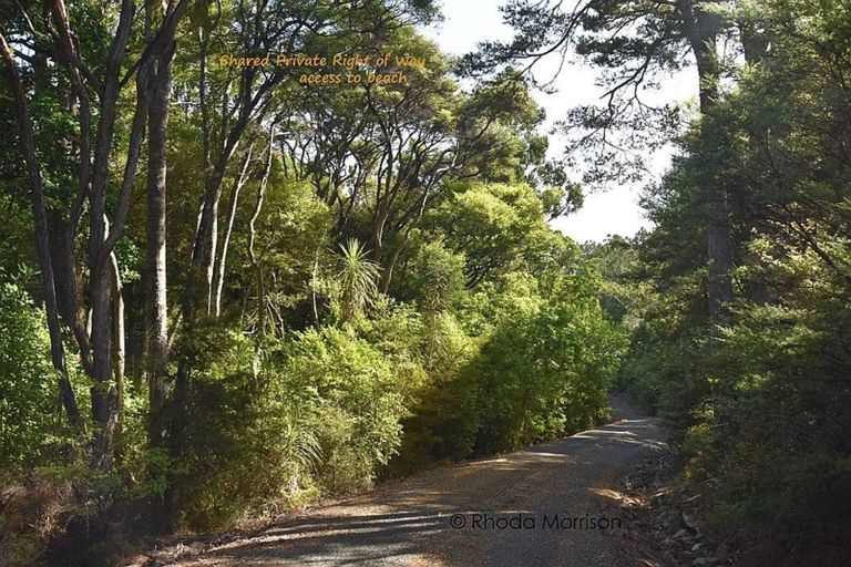 Photo of property in 24 Te Wairoa Lane, Tinopai, 0593