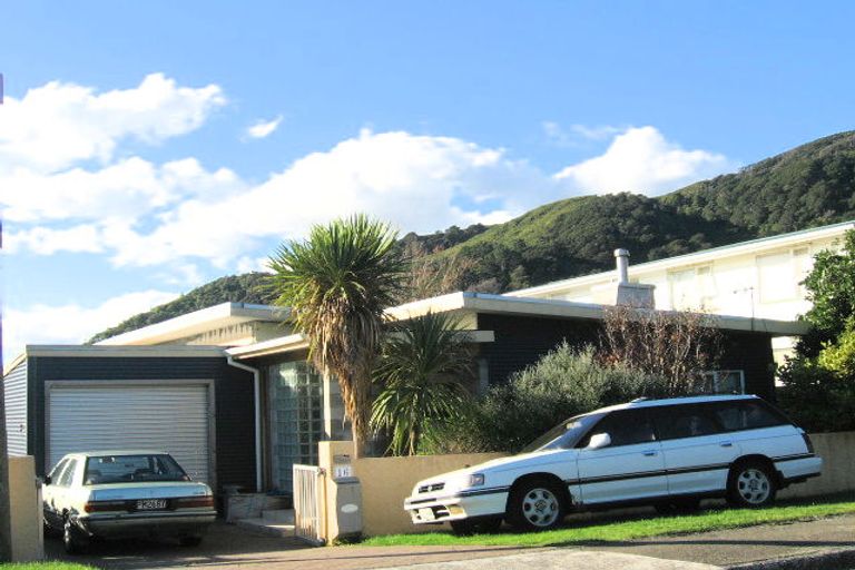 Photo of property in 16 Miro Street, Eastbourne, Lower Hutt, 5013