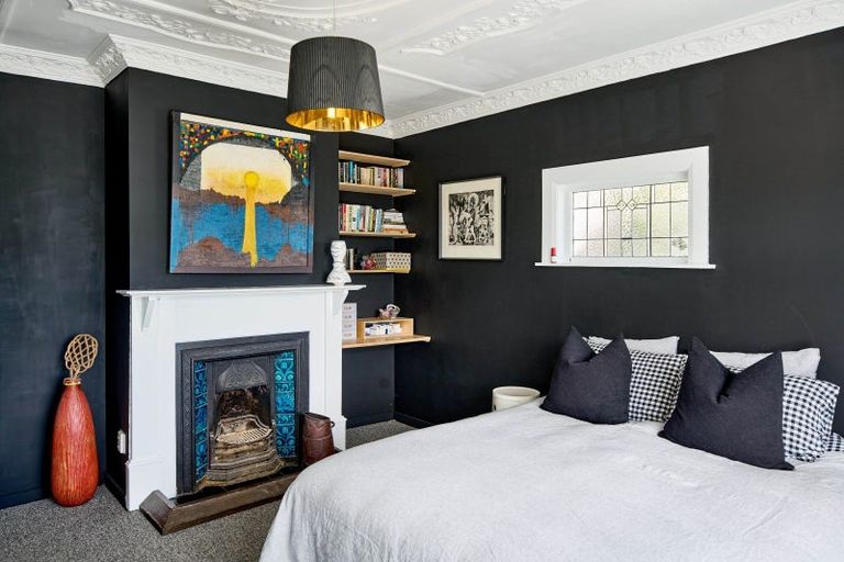 Photo of property in 10 Travancore Street, Island Bay, Wellington, 6023