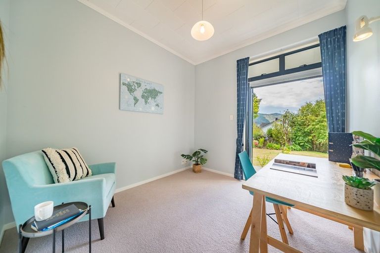 Photo of property in 22a Chatsworth Road, Silverstream, Upper Hutt, 5019