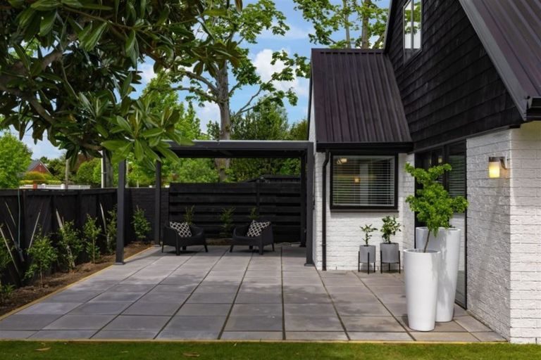 Photo of property in 2/23 Hamilton Avenue, Ilam, Christchurch, 8041