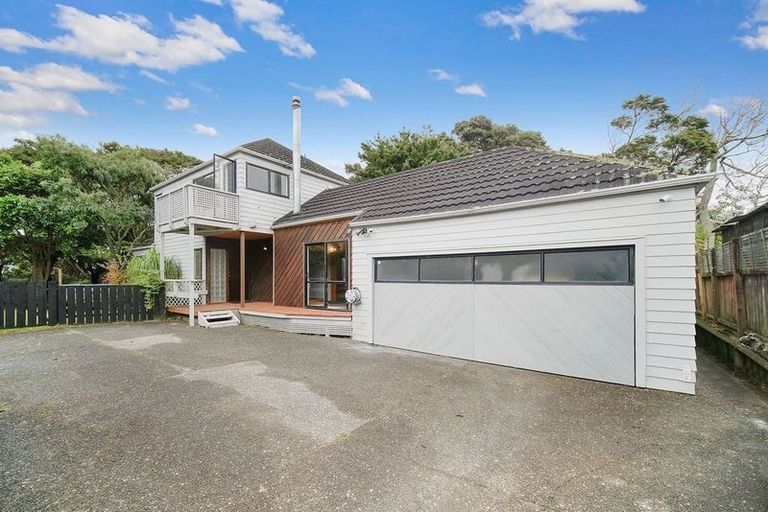 Photo of property in 74 Rhinevale Close, Henderson, Auckland, 0612