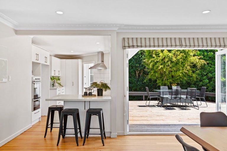 Photo of property in 36 Montgomery Avenue, Rothesay Bay, Auckland, 0630