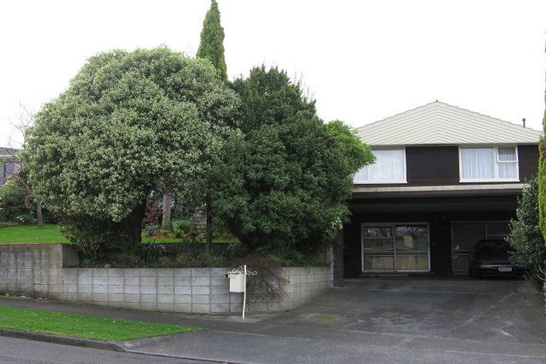 Photo of property in 40 Parkland Crescent, Terrace End, Palmerston North, 4410