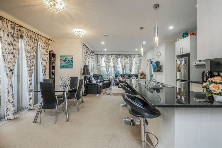 Photo of property in 30 Kuaka Drive, Takanini, 2112