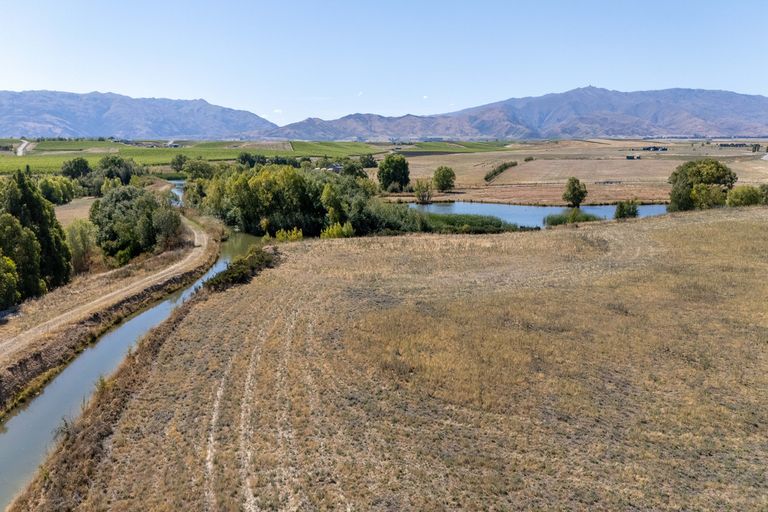 Photo of property in 21 Thyme Fields Road, Springvale, 9393