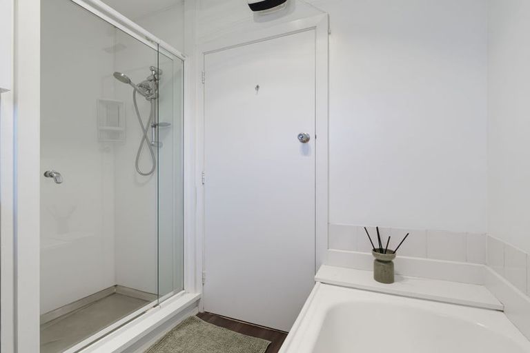 Photo of property in 16 Colesbury Street, Bishopdale, Christchurch, 8053