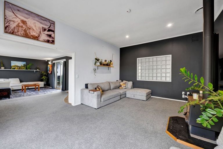 Photo of property in 17 Konini Street, Inglewood, 4330