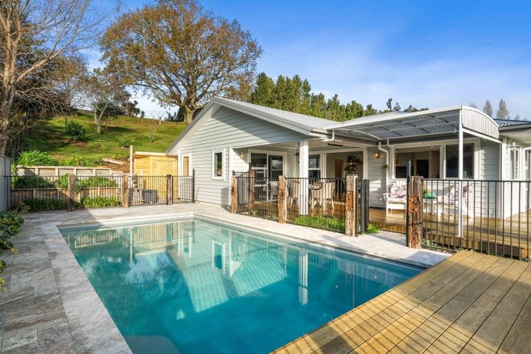 Photo of property in 14 Manuka Drive, Whangamata, 3691