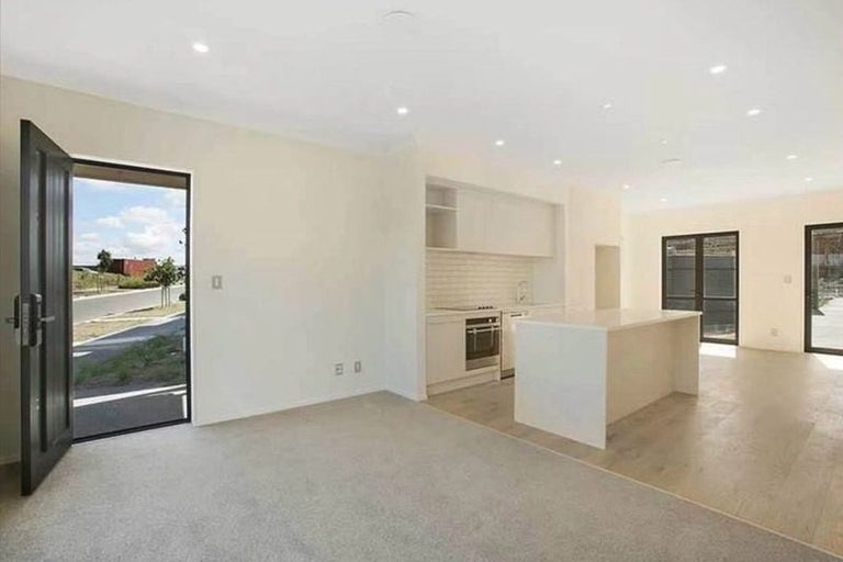Photo of property in 36 Mahalo Avenue, Wiri, Auckland, 2104