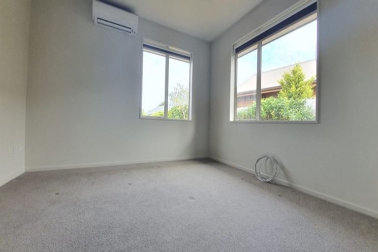Photo of property in 11 Taggart Place, Sockburn, Christchurch, 8042