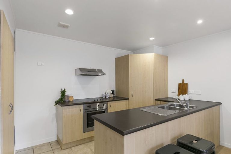 Photo of property in Mendosa Terraces Apartments, 8/9 Ebor Street, Te Aro, Wellington, 6011