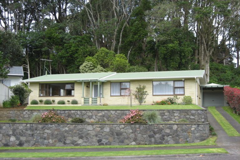 Photo of property in 12 Lombardy Place, Whalers Gate, New Plymouth, 4310