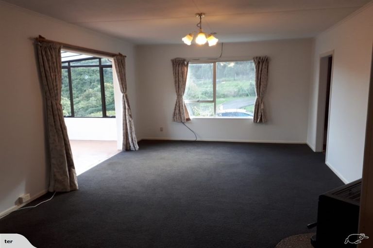 Photo of property in 9 Hibiscus Grove, Maungaraki, Lower Hutt, 5010