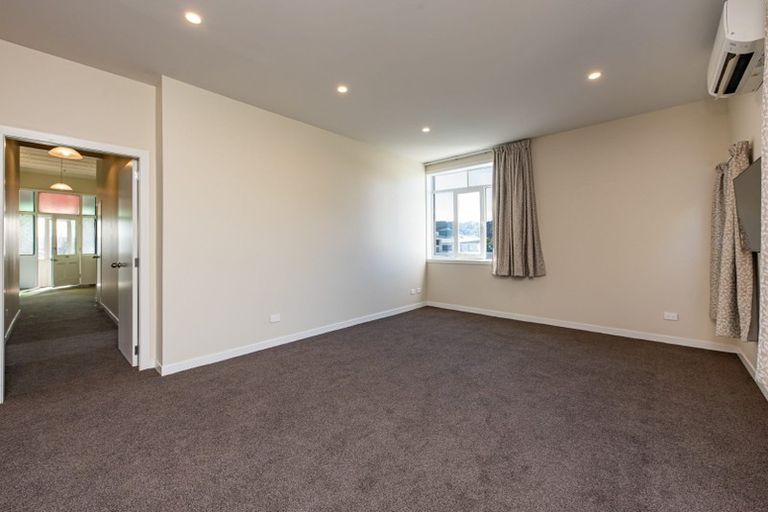 Photo of property in 35 Hankey Street, Mount Cook, Wellington, 6011